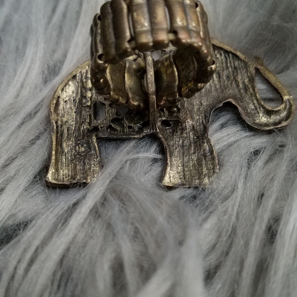 Elephant statement ring - Picture 3 of 7